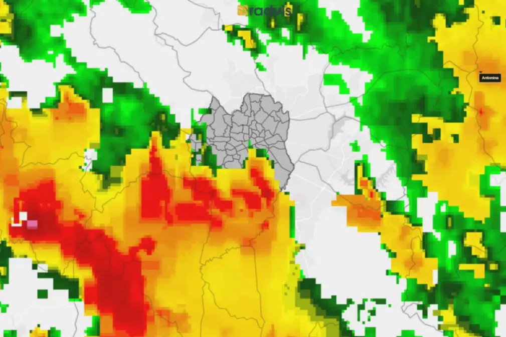 Curitiba registrou volumes extremos de chuva na terça-feira,3, durante tempestade de verão
